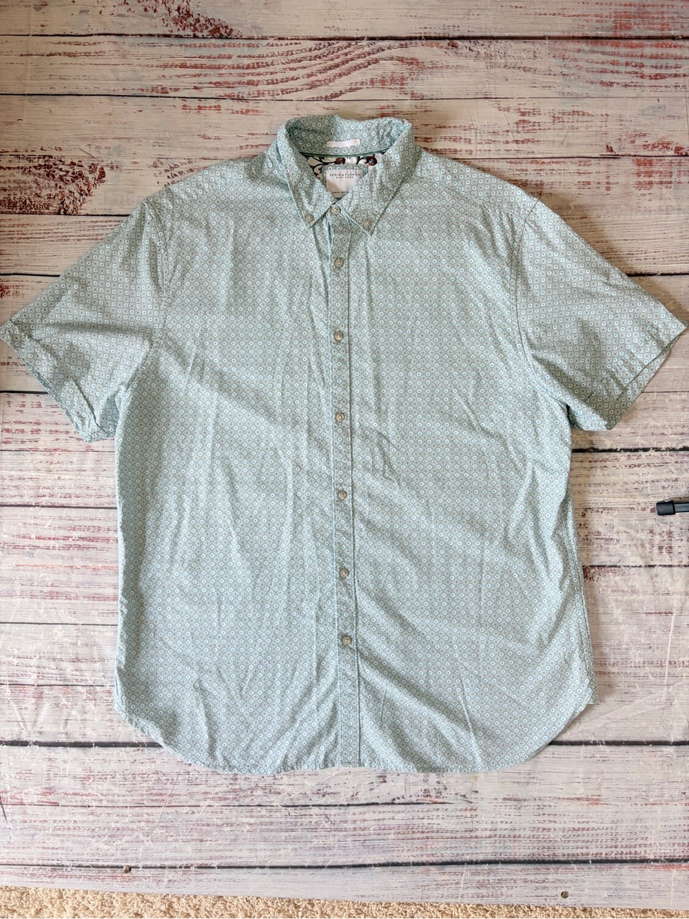 Denim & Flower Short Sleeve Button-Down Shirt in Light Mint Green Geo Print XL - Picture 1 of 10